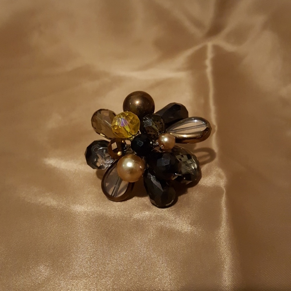 **Jewelry ** Adjustable Ring